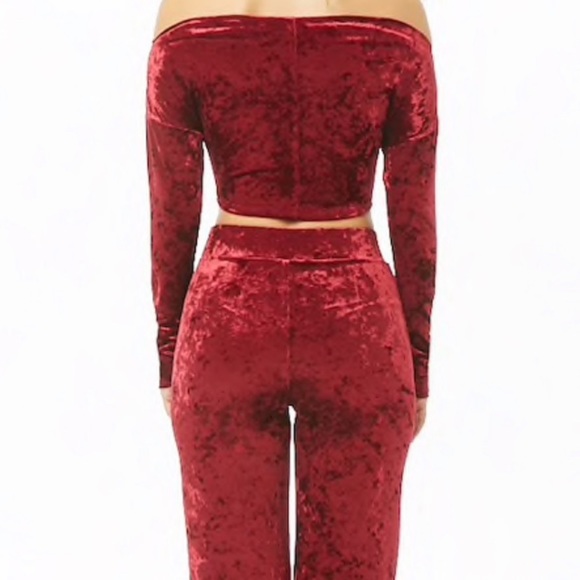 Two piece velvet red set - Picture 3 of 3